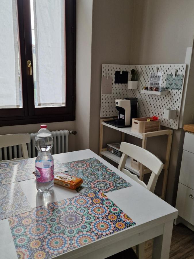 Voi Da Noi Intero Appartamento Con Parcheggio Privato Torno Exterior foto